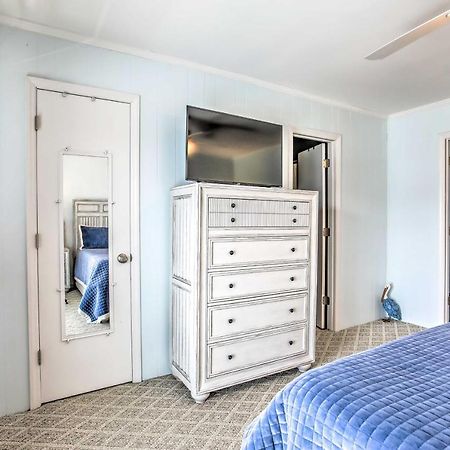 Coastal Oasis With Decks Walk To Holden Beach! Eksteriør bilde