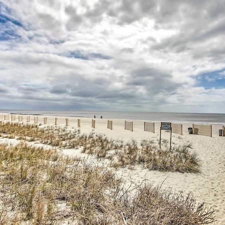 Coastal Oasis With Decks Walk To Holden Beach! Eksteriør bilde